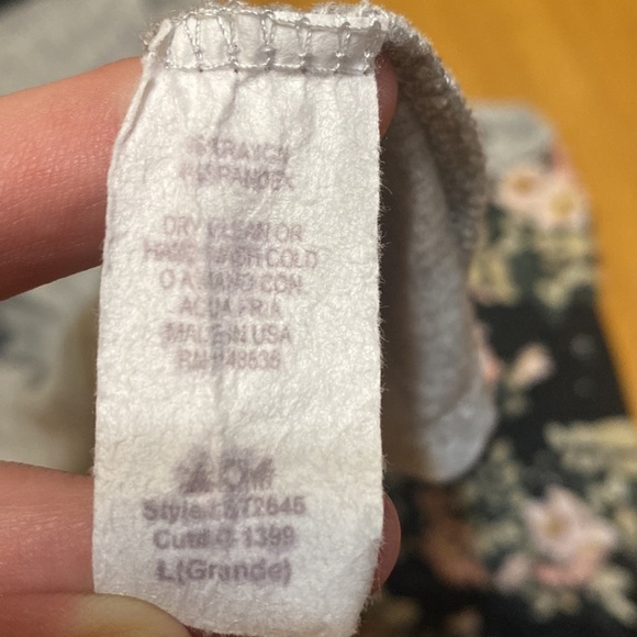 G Mini Floral Long Sleeve Grey Top Size Large Very Soft! - Picture 6 of 7